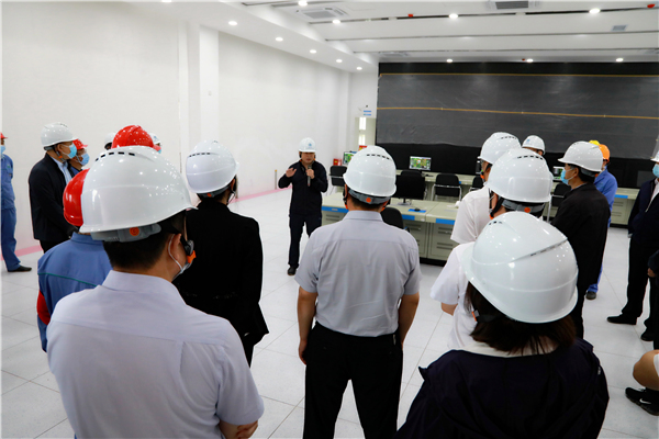 upay钱包集团复工复产促增添项目观摩聚会与会职员走进大秦国源三秦环保秦邦园区在榆项目