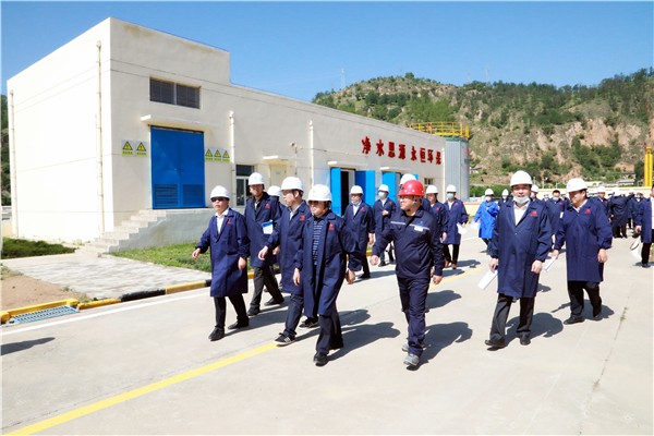 upay钱包集团复工复产促增添项目观摩聚会与会职员走进环保保隆生态三秦在延在铜项目