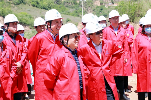 upay钱包集团复工复产促增添项目观摩聚会与会职员走进环保保隆生态三秦在延在铜项目