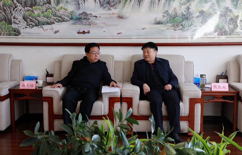 熊良虎拜会榆林市市长李春临、、副市长张胜利