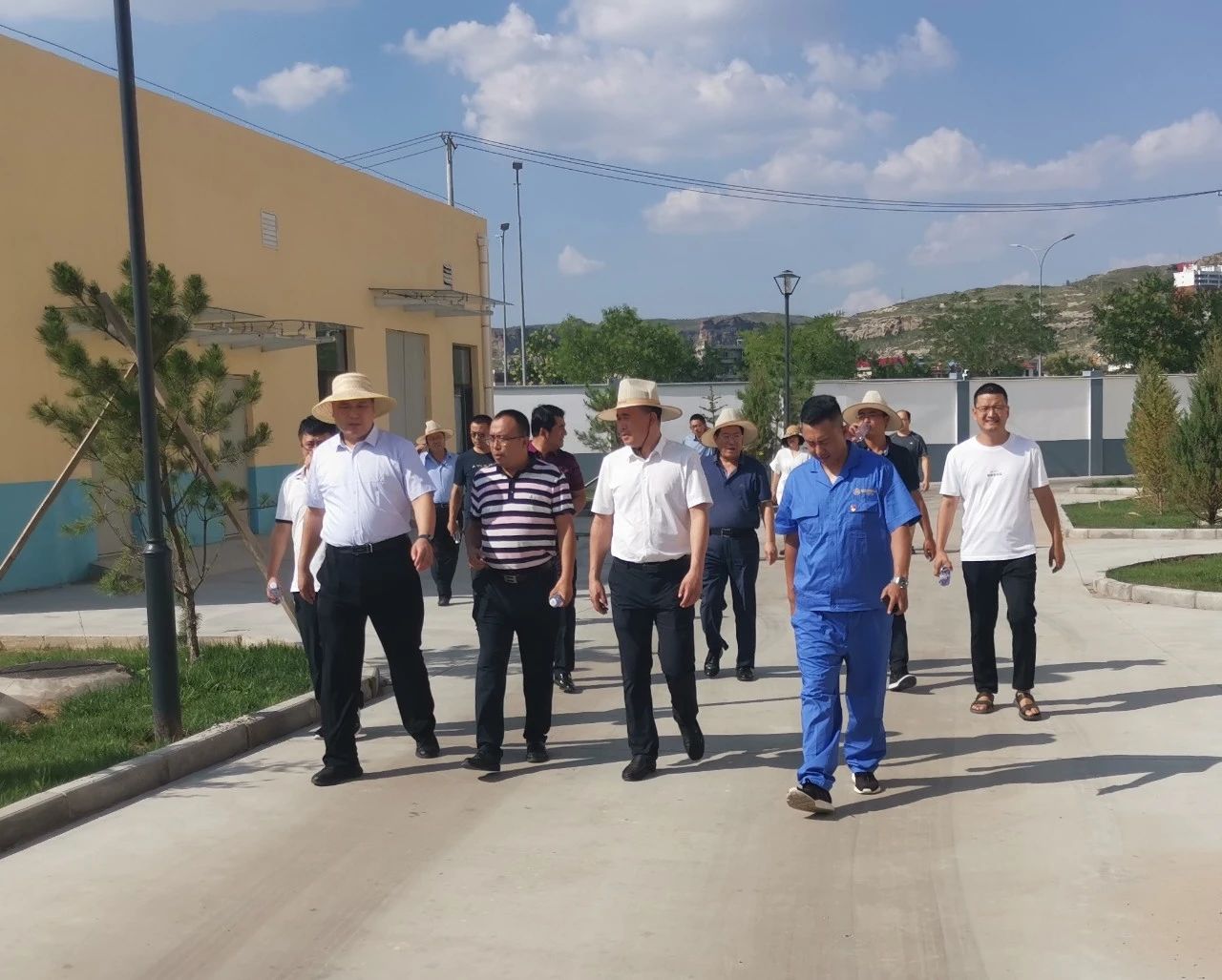 榆林市委常委、副市长李二中到水情形神木公司调研