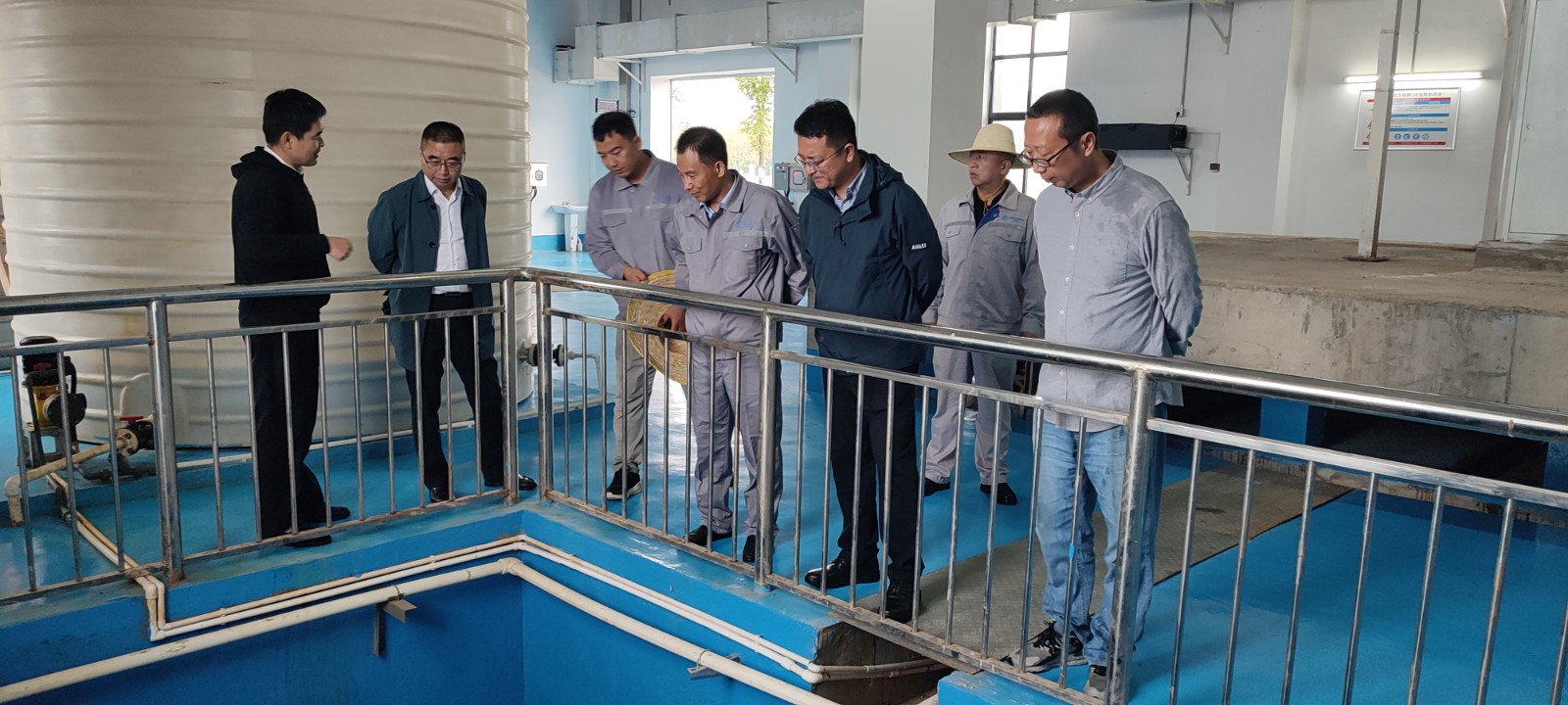 乔乐以“四不两直”方式深入现场一线督导检查中秋国庆节前清静生产事情