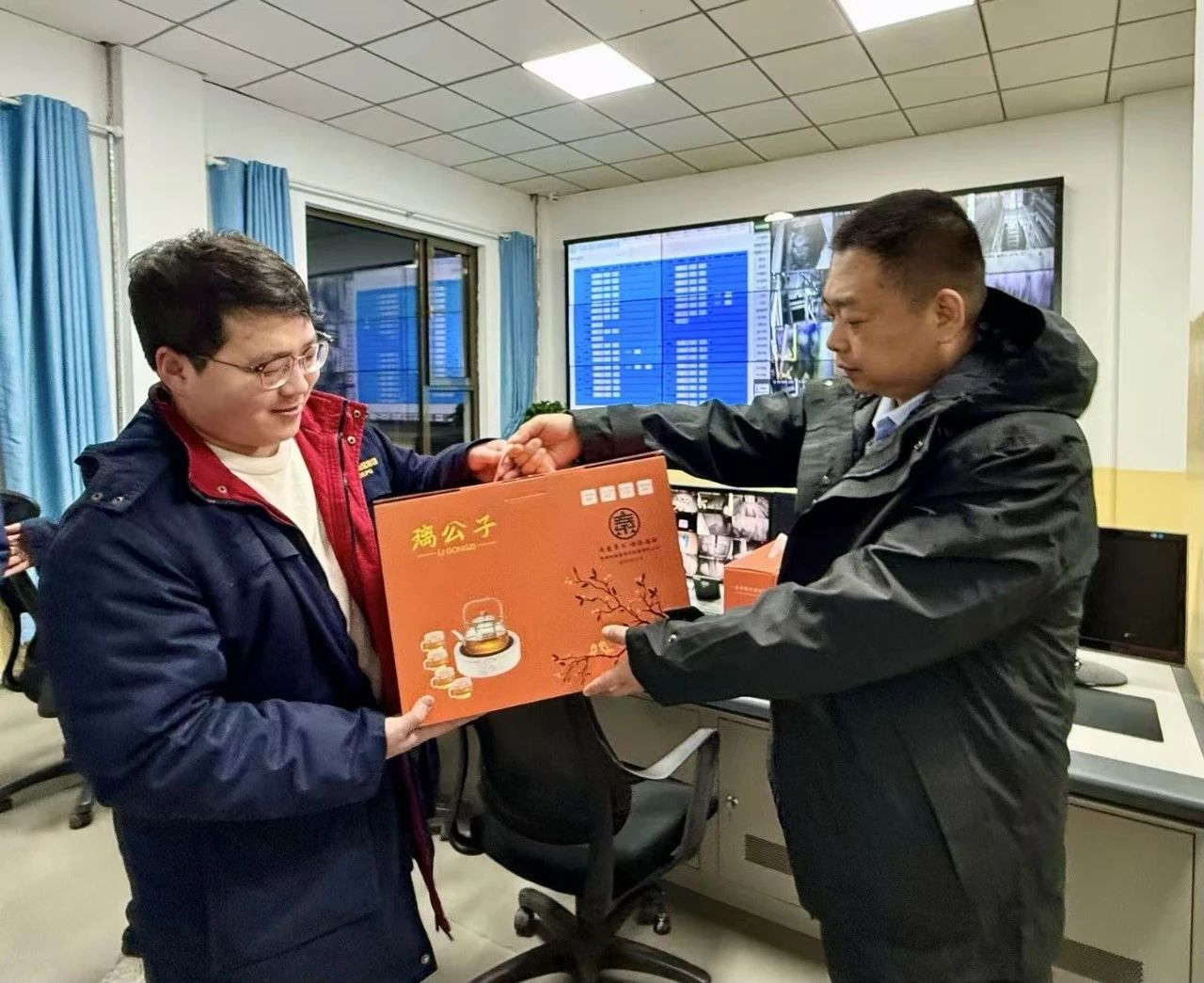 眷注一线，，情暖严冬｜水情形公司工会开展2024年“冬送温暖”慰问活动